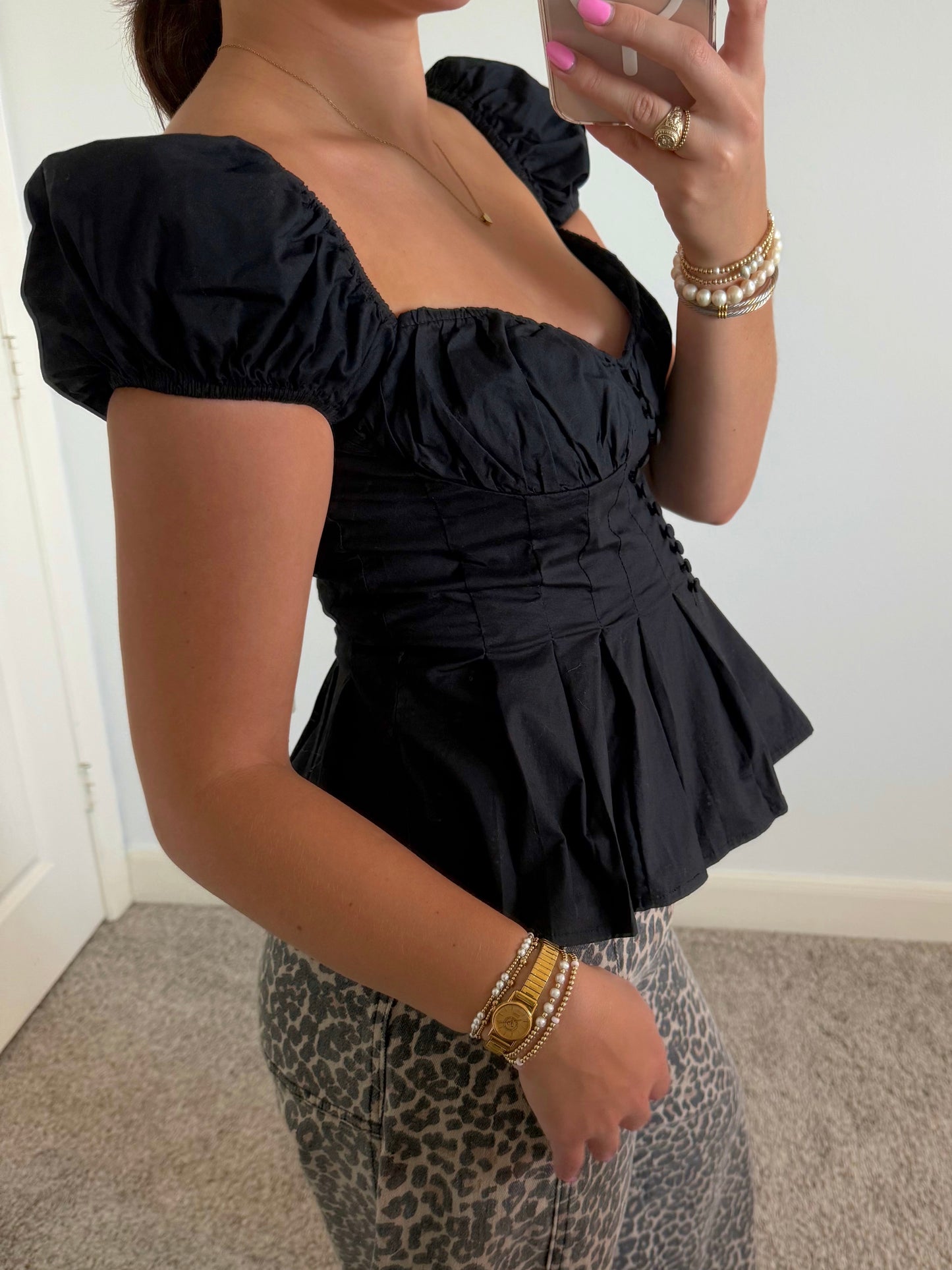Sweetheart Puff Sleeve Top